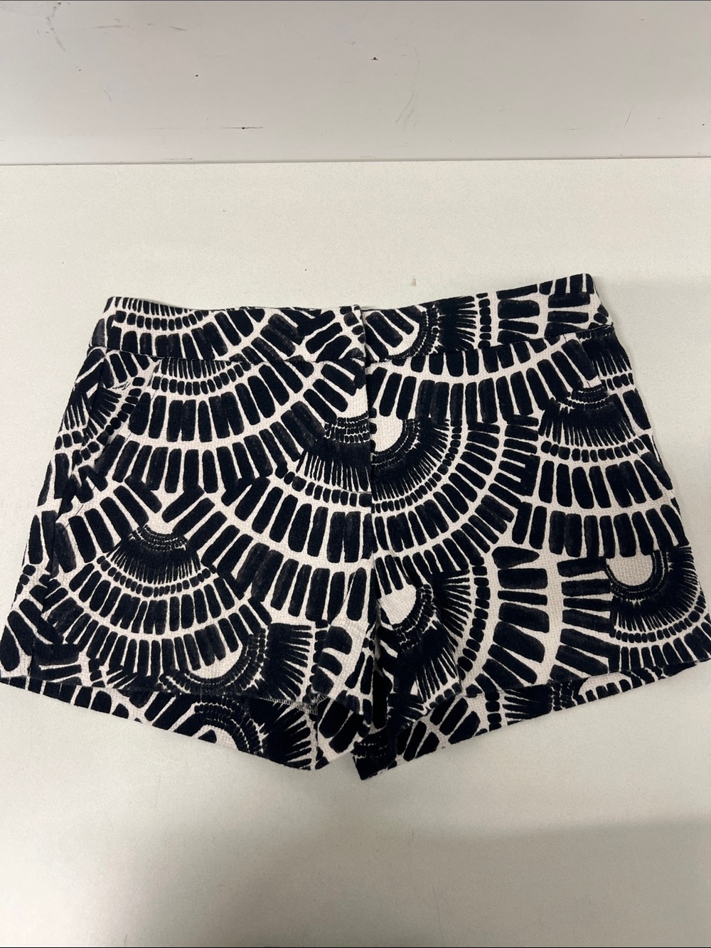 Trina Turk Black and White Corbin Shorts Size 2 Pockets Textured